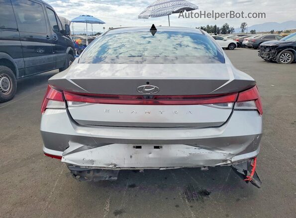 5NPLM4AG8MH045409 2021 HYUNDAI ELANTRA Silver Rear view