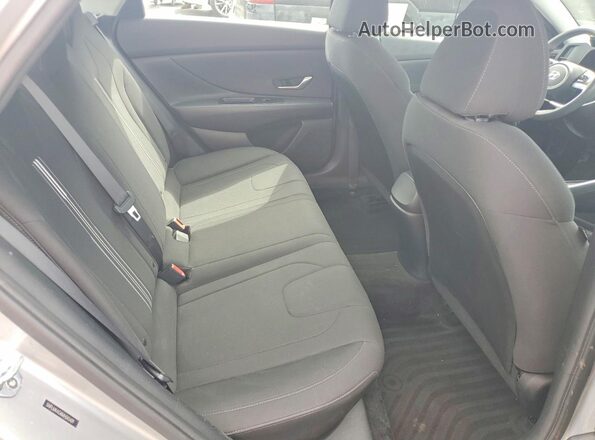 5NPLM4AG8MH045409 2021 HYUNDAI ELANTRA Silver Rear seats view