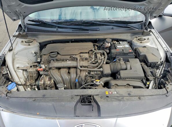 5NPLM4AG8MH045409 2021 HYUNDAI ELANTRA Silver Rear interior view
