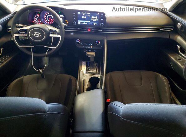5NPLM4AG8NH077620 2022 HYUNDAI ELANTRA Black Dashboard view