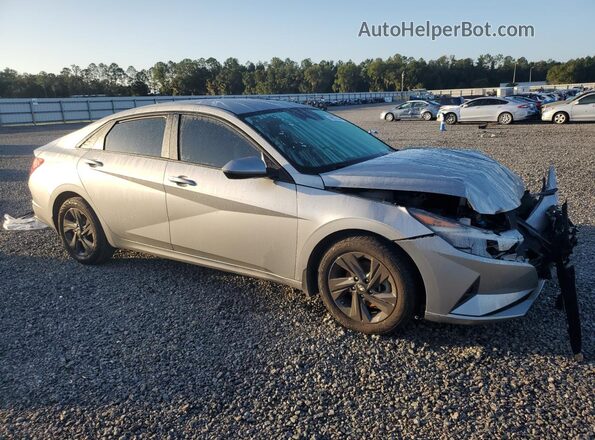 5NPLM4AG8NH083613 2022 HYUNDAI ELANTRA Серебряный Передняя правая четверть