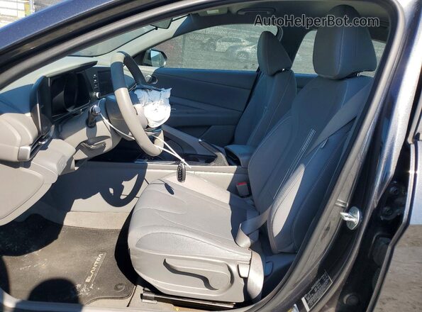 5NPLM4AG8PH092606 2023 HYUNDAI ELANTRA Угольный Вид салона спереди