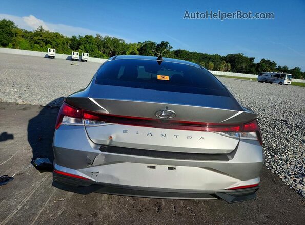 5NPLM4AG8PH103488 2023 HYUNDAI ELANTRA Серебряный Вид сзади