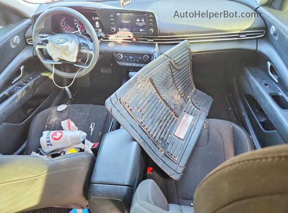5NPLM4AG8PH103488 2023 HYUNDAI ELANTRA Серебряный Вид панели приборов
