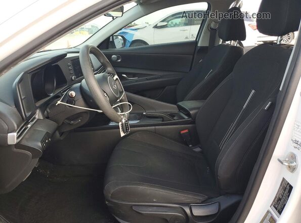 5NPLM4AG9MH052966 2021 HYUNDAI ELANTRA White Front interior view