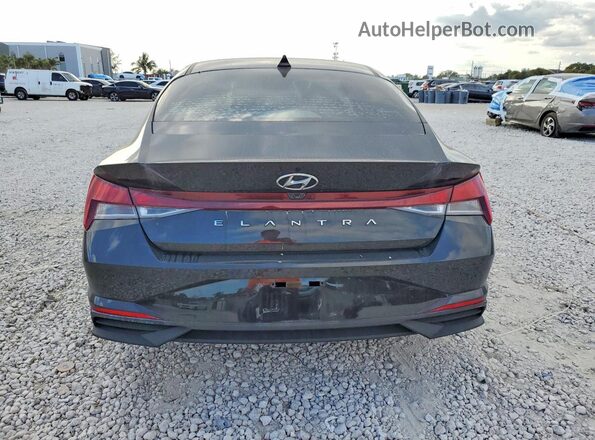 5NPLM4AG9NH060518 2022 HYUNDAI ELANTRA Black Widok z tyłu