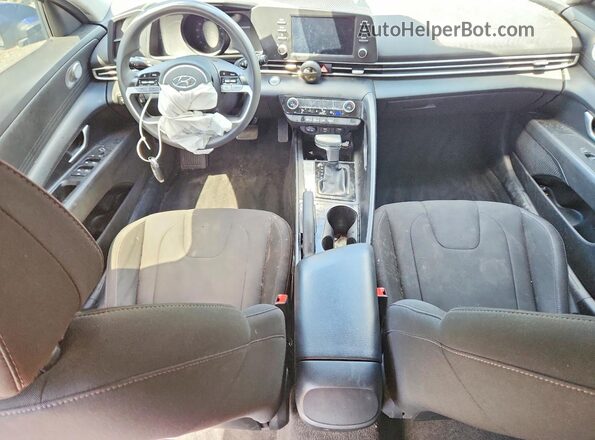 5NPLM4AG9NH086049 2022 HYUNDAI ELANTRA Blue Widok deski rozdzielczej