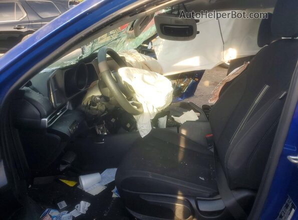 5NPLM4AGXMH017580 2021 HYUNDAI ELANTRA Blue წინა სალონის ხედი