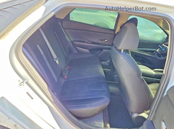 5NPLM4AGXMH032001 2021 HYUNDAI ELANTRA Burn Հետևի նստատեղերի տեսք