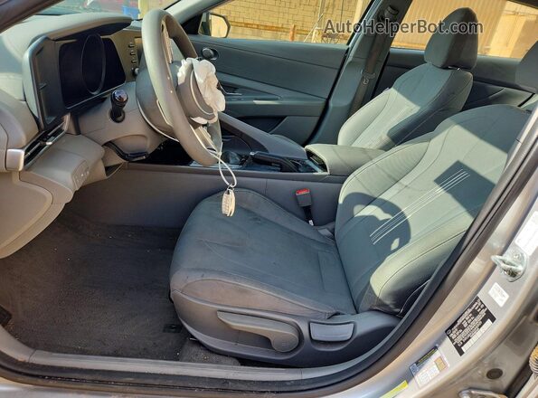 5NPLM4AGXMH039319 2021 HYUNDAI ELANTRA Silver Vista interior delantera