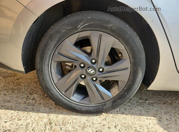 5NPLM4AGXMH039319 2021 HYUNDAI ELANTRA Silver 