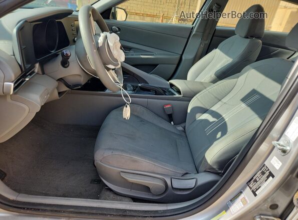 5NPLM4AGXMH039319 2021 HYUNDAI ELANTRA Silver 