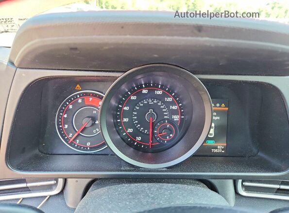 5NPLM4AGXPH109907 2023 HYUNDAI ELANTRA Red ხელსაწყოთა პანელის ხედი