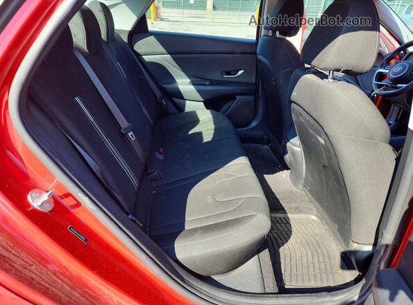 5NPLM4AGXPH109907 2023 HYUNDAI ELANTRA Red უკანა სავარძლების ხედი