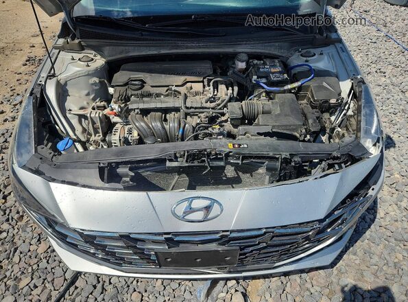5NPLN4AG0NH073364 2022 HYUNDAI ELANTRA Silver Вид задньої частини салону