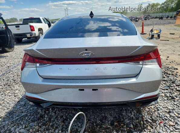 5NPLN4AG0NH073364 2022 HYUNDAI ELANTRA Silver Вид ззаду