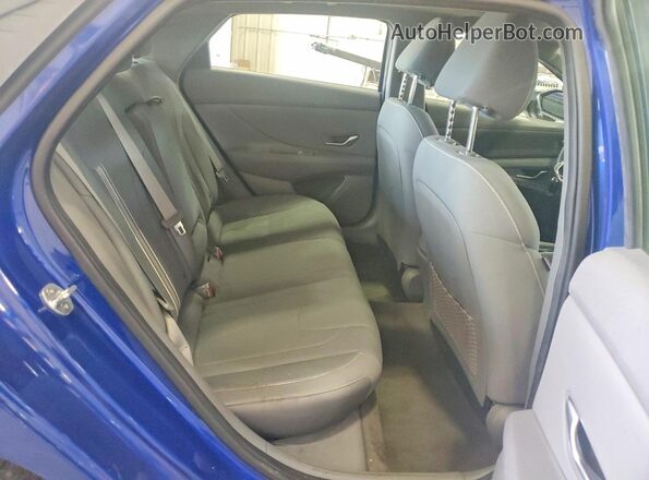 5NPLN4AG2NH057991 2022 HYUNDAI ELANTRA Blue Widok tylnych siedzeń