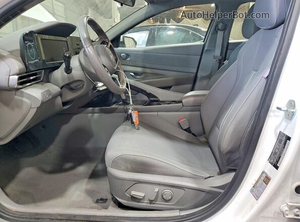 5NPLN4AG3MH022147 2021 HYUNDAI ELANTRA White Vista interior delantera