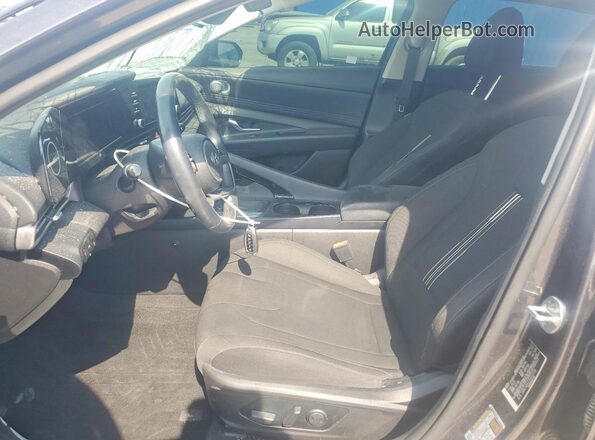 5NPLN4AG7NH077248 2022 HYUNDAI ELANTRA Угольный Вид салона спереди
