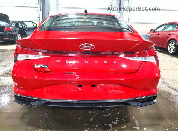 5NPLN4AG7NH077931 2022 HYUNDAI ELANTRA Red უკანა ხედი