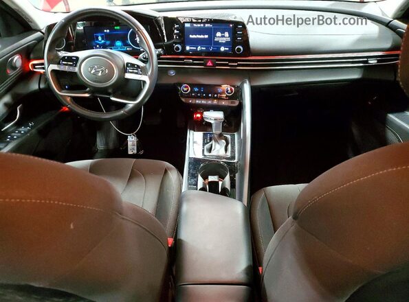 5NPLN4AG7NH077931 2022 HYUNDAI ELANTRA Red წინა პანელის ხედი