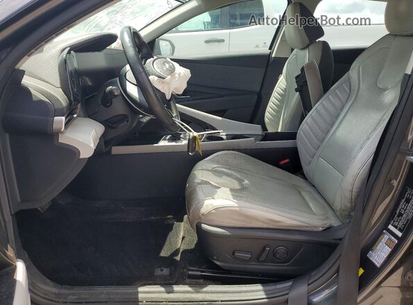 5NPLP4AG0PH089206 2023 HYUNDAI ELANTRA Серый Вид салона спереди
