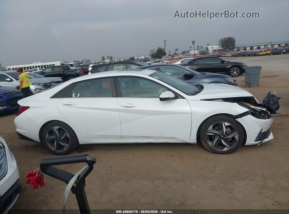 5NPLP4AG6PH090067 2023 HYUNDAI ELANTRA White Вид задньої частини салону