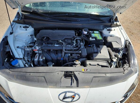 5NPLP4AG8NH053549 2022 HYUNDAI ELANTRA White Սալոնի հետևի տեսք