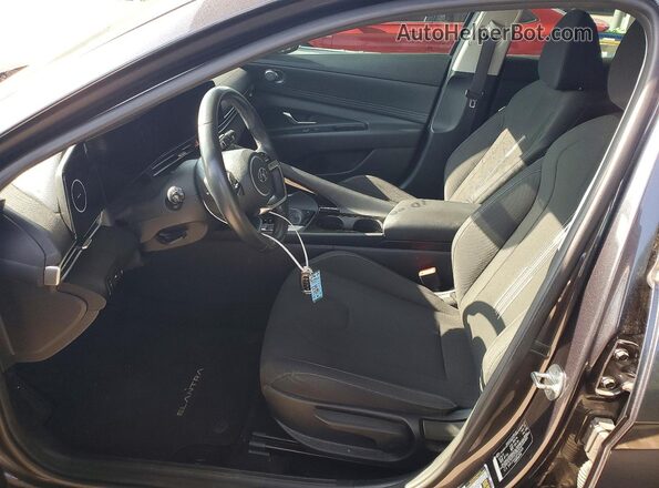 5NPLS4AG0PH093626 2023 HYUNDAI ELANTRA Charcoal Widok wnętrza z przodu
