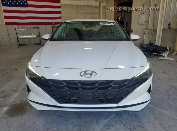 5NPLS4AG1NH076301 2022 HYUNDAI ELANTRA White Vista frontal