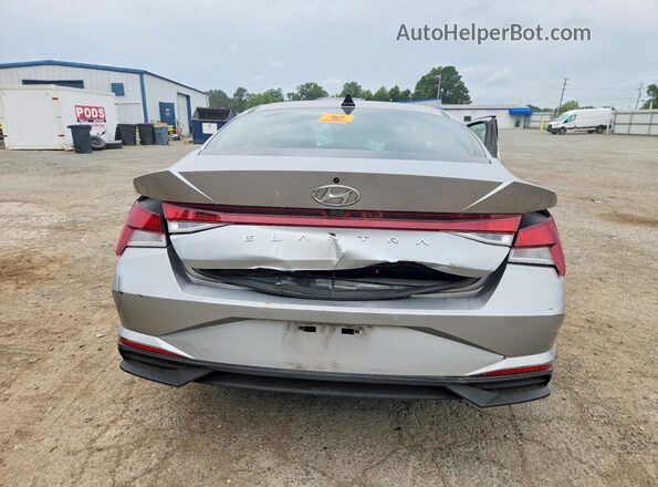 5NPLS4AG1NH086696 2022 HYUNDAI ELANTRA Silver Widok z tyłu