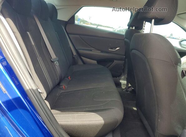 5NPLS4AG2MH021967 2021 HYUNDAI ELANTRA Blue Rear seats view