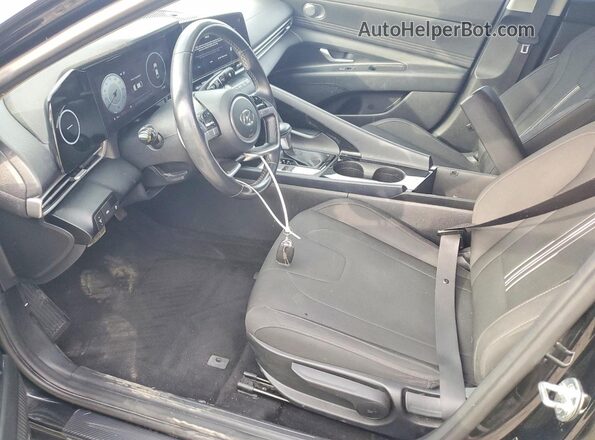 5NPLS4AG2PH091554 2023 HYUNDAI ELANTRA Black Front interior view