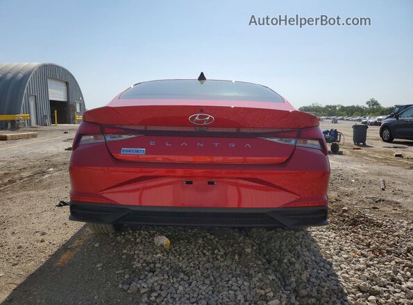 5NPLS4AG2PH111768 2023 HYUNDAI ELANTRA Красный Вид сзади