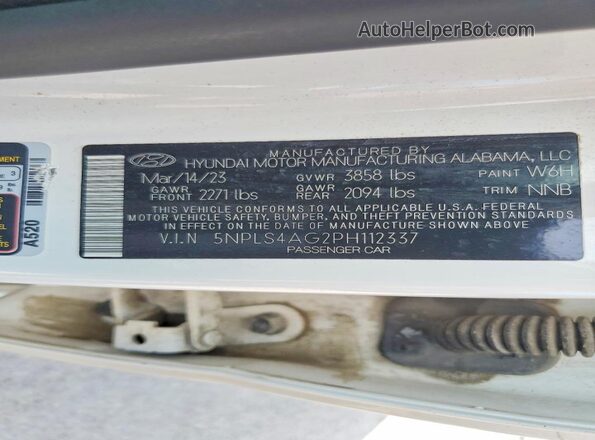 5NPLS4AG2PH112337 2023 HYUNDAI ELANTRA White Engine compartment view