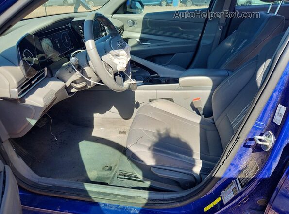 5NPLS4AG3MH052614 2021 HYUNDAI ELANTRA Синий Вид салона спереди