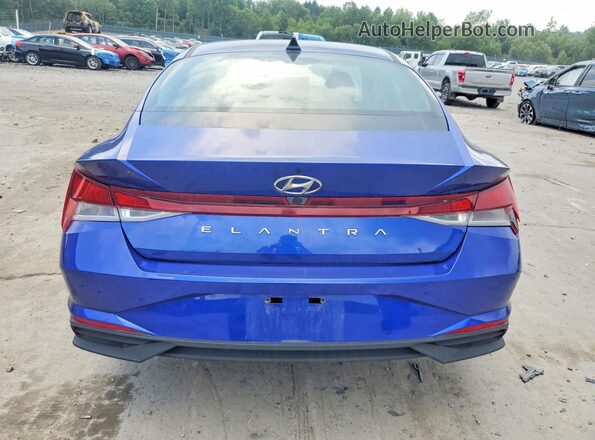 5NPLS4AG3NH053716 2022 HYUNDAI ELANTRA Blue Widok z tyłu