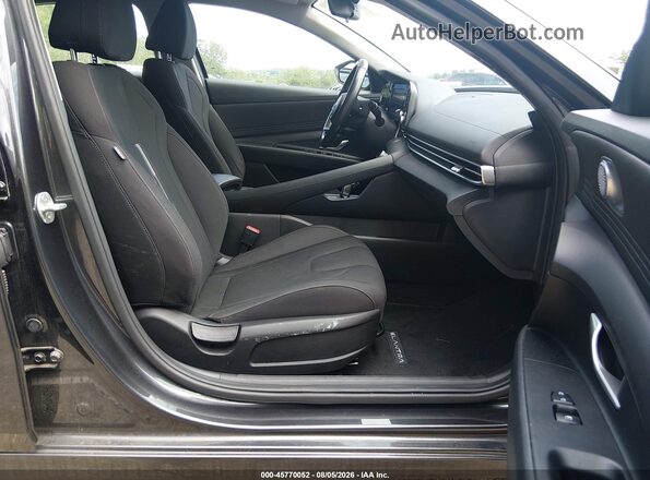 5NPLS4AG3NH071228 2022 HYUNDAI ELANTRA Gray Вид салону спереду
