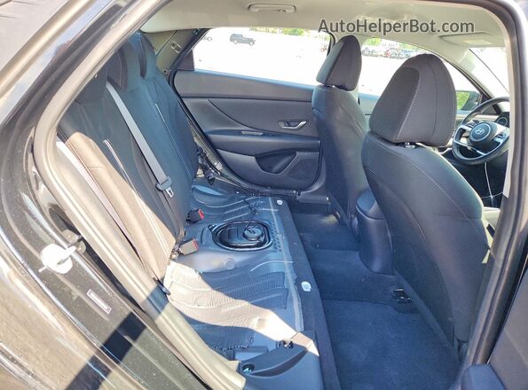 5NPLS4AG3NH084268 2022 HYUNDAI ELANTRA Black Հետևի նստատեղերի տեսք