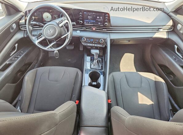 5NPLS4AG4MH031304 2021 HYUNDAI ELANTRA White Вид панелі приладів
