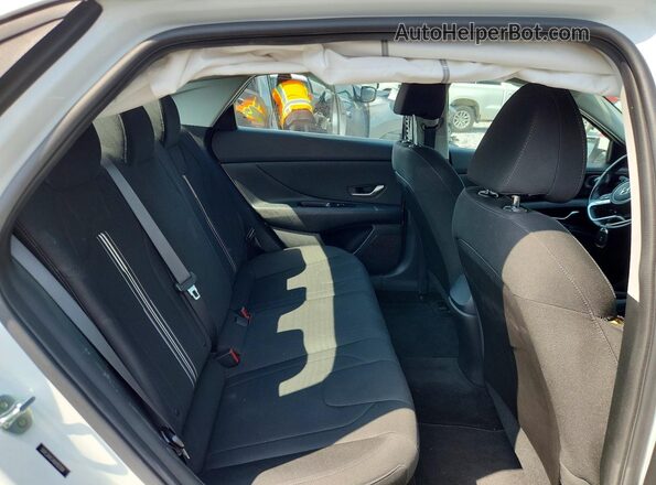 5NPLS4AG4MH031304 2021 HYUNDAI ELANTRA White Вид задніх сидінь