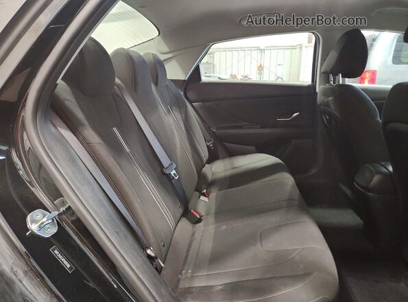 5NPLS4AG4PH092186 2023 HYUNDAI ELANTRA Black Widok tylnych siedzeń