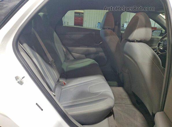 5NPLS4AG5MH006802 2021 HYUNDAI ELANTRA White Vista de los asientos traseros
