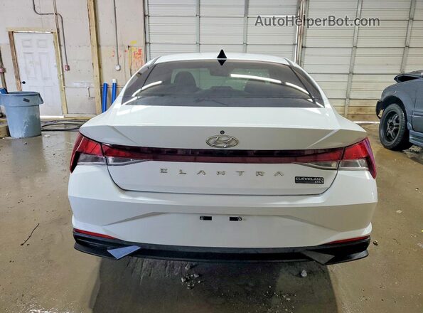 5NPLS4AG5MH006802 2021 HYUNDAI ELANTRA White Vista trasera