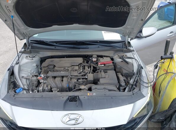 5NPLS4AG6MH024743 2021 HYUNDAI ELANTRA Серебряный Вид сзади