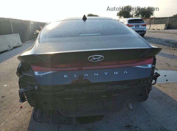 5NPLS4AG7NH067490 2022 HYUNDAI ELANTRA Black Widok z tyłu