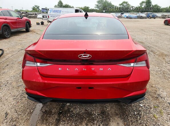 5NPLS4AG8PH087668 2023 HYUNDAI ELANTRA Red უკანა ხედი