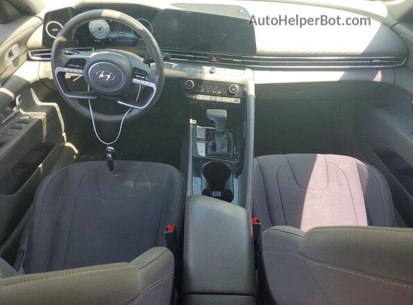 5NPLS4AG8PH112858 2023 HYUNDAI ELANTRA Gray Widok deski rozdzielczej