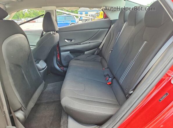 5NPLS4AG8PH117171 2023 HYUNDAI ELANTRA Red Հետևի նստատեղերի տեսք
