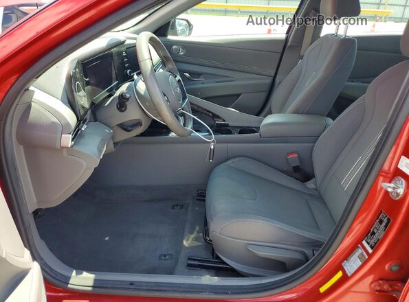 5NPLS4AG9NH053672 2022 HYUNDAI ELANTRA Red Widok wnętrza z przodu